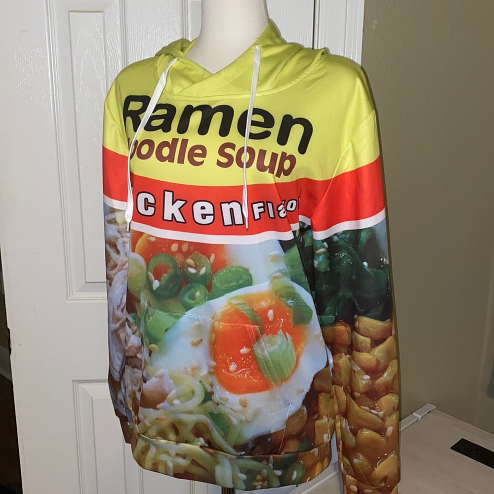 Ramen Noodle Soup Pullover size M GUC